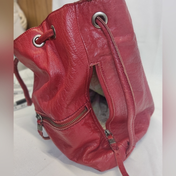 The Sak Red Leather Boho Hobo Backpack Tote Drawstring Purse Tons of Pockets - Picture 9 of 16